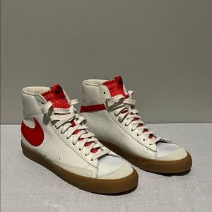 Nike Blazers Men’s Sz 11